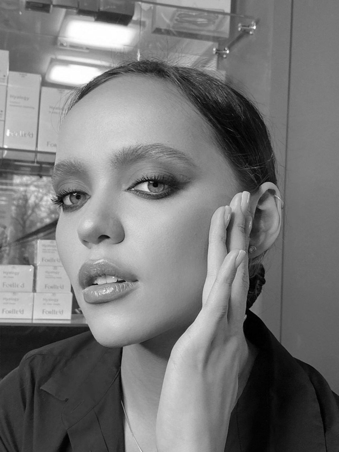 <span style="font-weight: bold;">Макияж/Брови/ Ресницы</span>